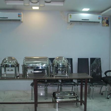 Hotel Heera International Calcutta Eksteriør billede